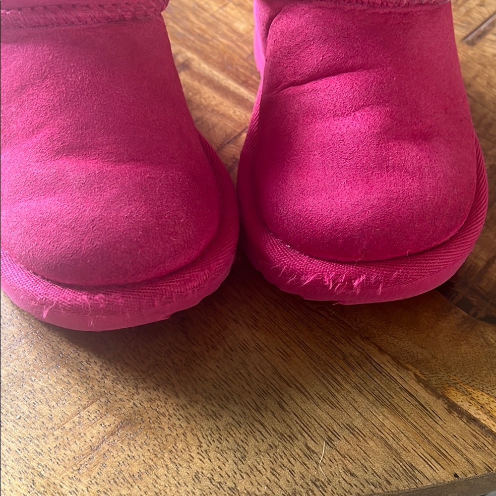 UGG Toddler Classic Ultra Mini - Picture 5 of 6